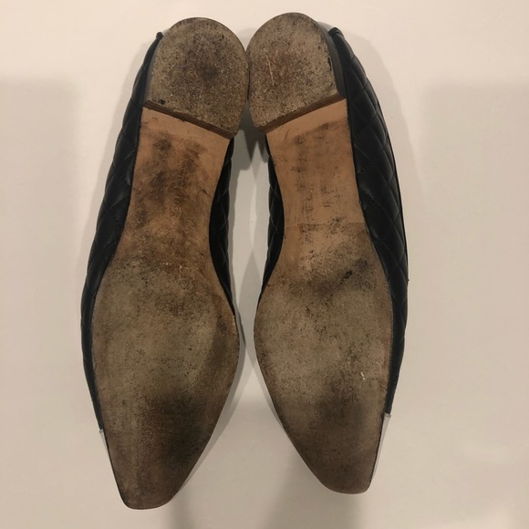 MANOLO BLAHNIK
Quilted Leather Cap-Toe Flats - Picture 8 of 9